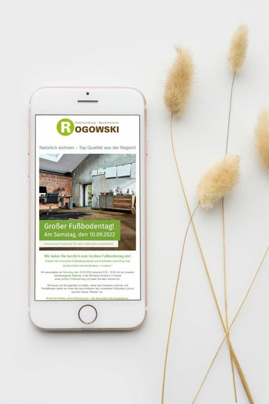 Newsletter der Rogowski Holzhandlung auf dem Handy: Einladung zum Großen Fußbodentag