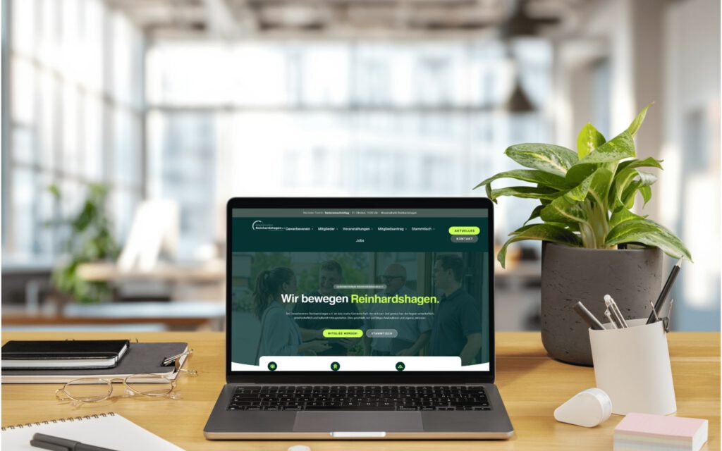 Gewerbeverein Reinhardshagen e.V.: die Website auf einem Bildschirm am Arbeitsplatz